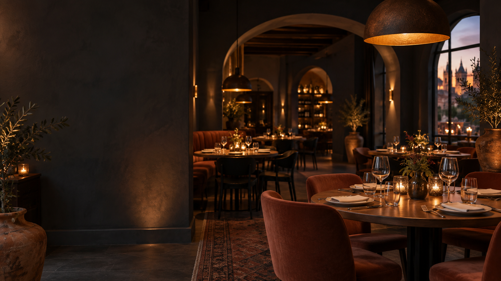 Ciepłe wnętrze restauracji Stoliki Brzasku